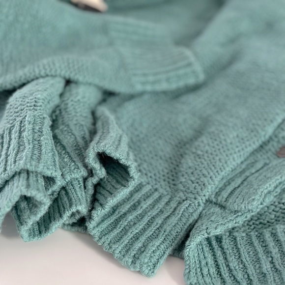 Roxy sweater: size L - Picture 3 of 3